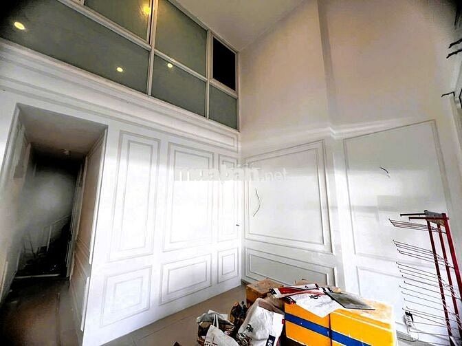 Shophouse duplex Lavita Garden sát ga Metro Bình Thái vỉa hè lớn