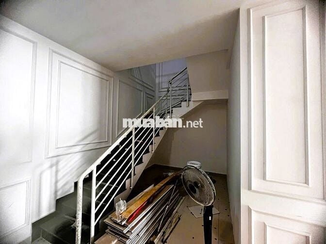Shophouse duplex Lavita Garden sát ga Metro Bình Thái vỉa hè lớn