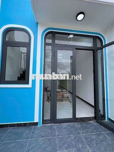 Chính cần xoay tiền gấp bán nhà mới xây