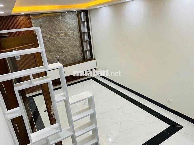 BÁN NHÀ PHỐ KHƯƠNG HẠ - THANH XUÂN - DT: 35m2 - 5 Tầng - CÁCH Ô TÔ 20m