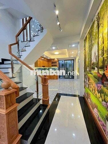 Nhà Mới Xây 100% DT 250m2 1Trệt 1Lửng 3Lầu 5Pn 6Wc Sẳn Máy Lạnh Mới