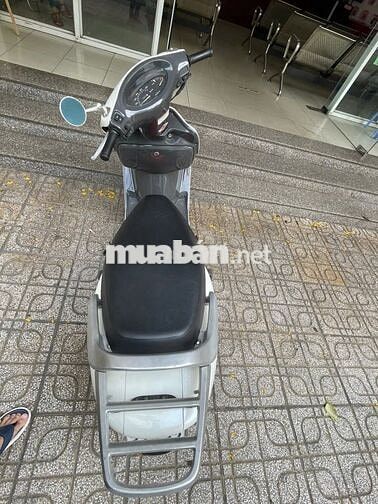Xe spacy màu trắng