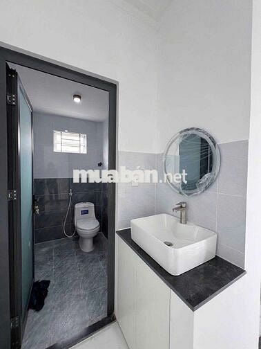 Chính cần xoay tiền gấp bán nhà mới xây