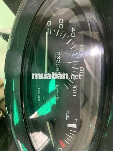 Xe spacy màu trắng