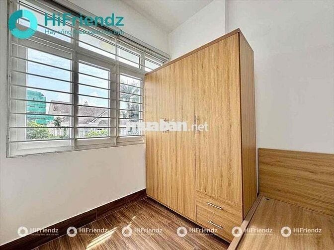 CHO THUÊ CĂN HỘ DỊCH VỤ CÓ BAN CÔNG RỘNG GIÁ RẺ NGAY BÌNH THẠNH
