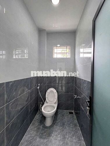 Chính cần xoay tiền gấp bán nhà mới xây