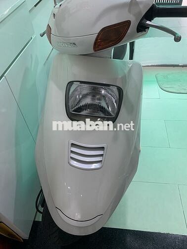 Xe spacy màu trắng