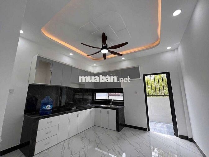 Chính cần xoay tiền gấp bán nhà mới xây