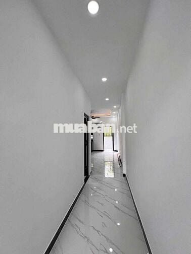 Chính cần xoay tiền gấp bán nhà mới xây