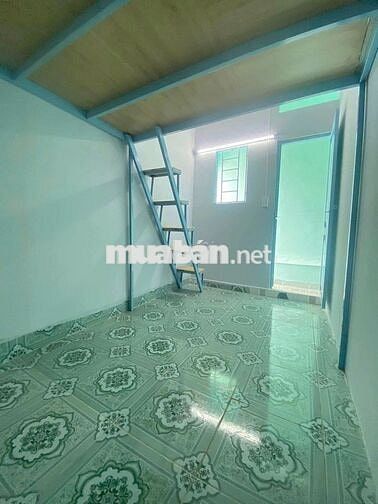 Phòng gác sạch sẽ, LẦU TRỆT, cửa sổ, Ngay Công Viên Gia Định 800M