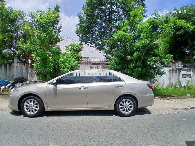 Toyota Camry 2016 2.0E - 90000 km