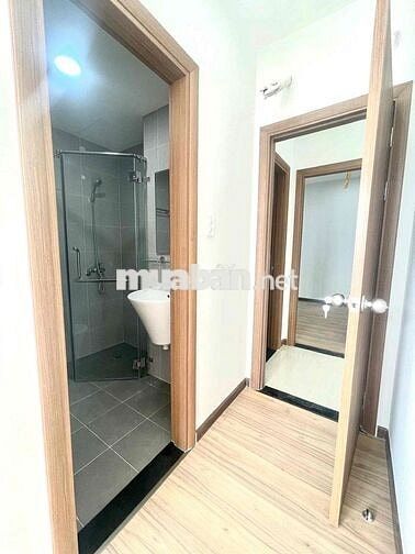 Cần Bán Căn Hộ 2PN 2WC Bcons Plaza sát Làng Đại học nhà trống sổ sẵn
