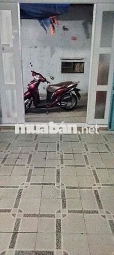 Nhà hẻm thông 40m2, gác lửng, nước giếng miễn phí gần sân bay