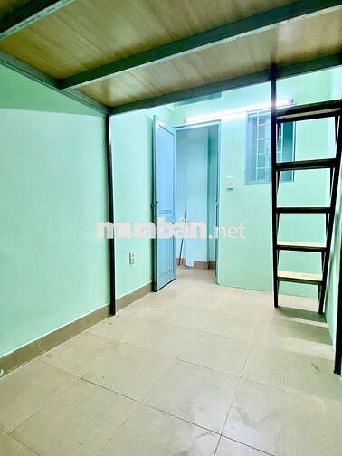 Phòng gác sạch sẽ, LẦU TRỆT, cửa sổ, Ngay Công Viên Gia Định 800M