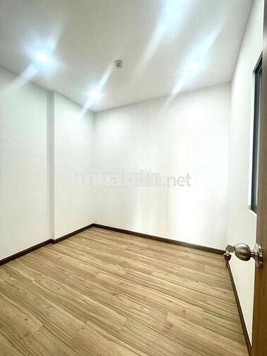 Cần Bán Căn Hộ 2PN 2WC Bcons Plaza sát Làng Đại học nhà trống sổ sẵn