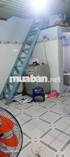 Nhà hẻm thông 40m2, gác lửng, nước giếng miễn phí gần sân bay