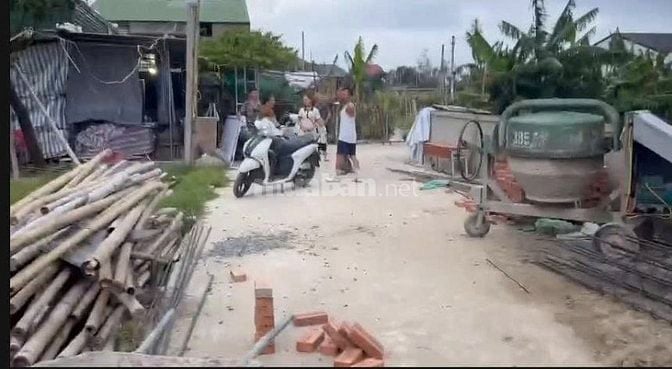 cạnh UBND xã Nghi đức , đường Lê quý đôn đi vào ngõ 50m, diện tích 65m