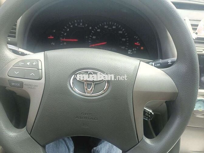 Toyota Camry 2.4G 2006 xe gia đình