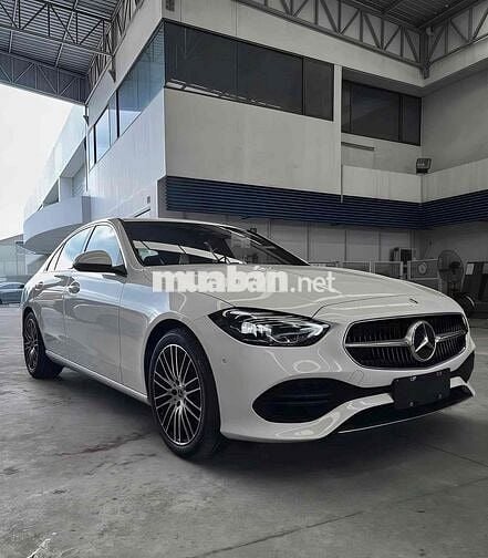 Mercedes-Benz C200 Plus – Sedan sang trọng