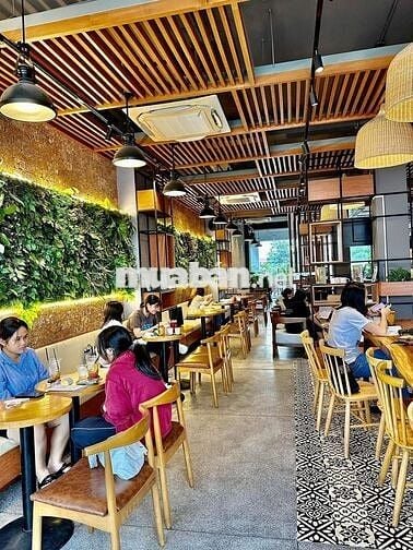 Bán nhà vip hồ Trúc Giang Bến Tre ngang 9m, 5 tầng + 1 hầm