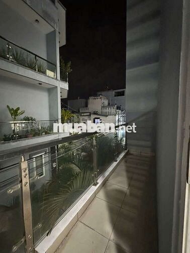 Tôi chính chủ cần bán gấp căn nhà ngay chợ bình chánh  4*15/60 m2,SHR,