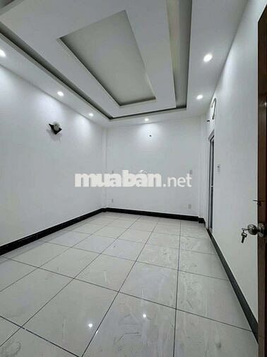 Tôi chính chủ cần bán gấp căn nhà ngay chợ bình chánh  4*15/60 m2,SHR,