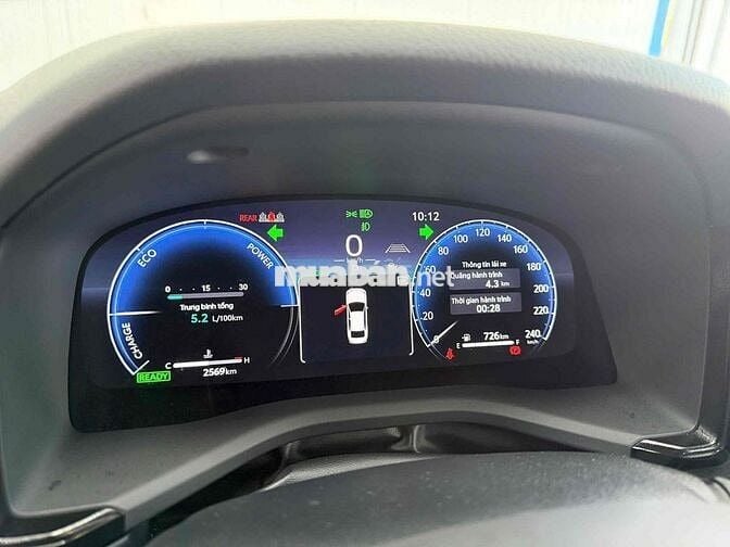Toyota Camry 2025 2.5HV đi đúng 2000 km
