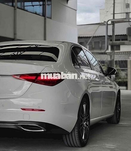 Mercedes-Benz C200 Plus – Sedan sang trọng