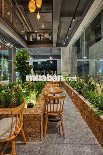 Bán nhà vip hồ Trúc Giang Bến Tre ngang 9m, 5 tầng + 1 hầm