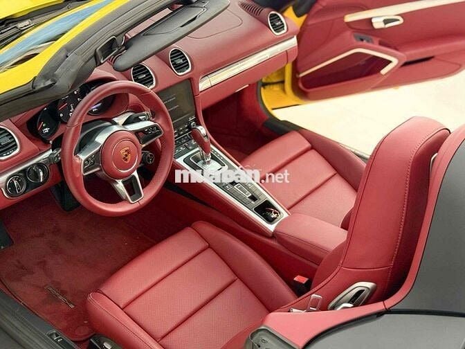 Porsche 718Boxster sx 2024 odo 1.100 km