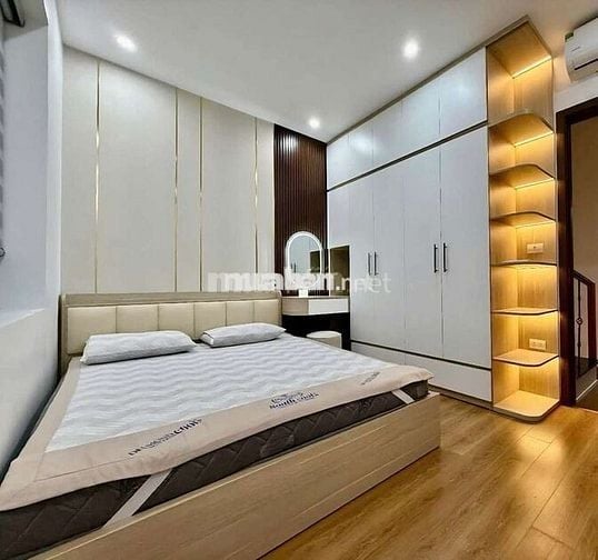 Chính Chủ Gửi Bán Nhà Đẹp 5 Tầng - Cách Oto Đỗ 50m - Thiết Kế Hiện Đại