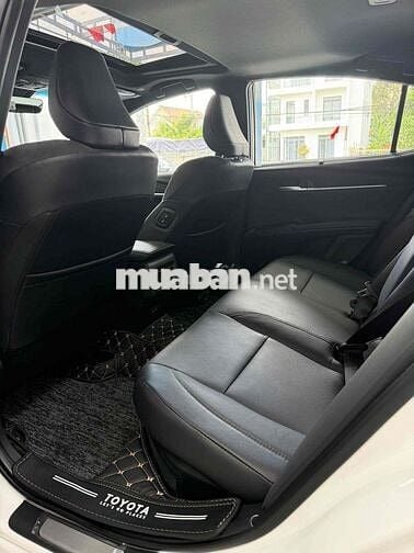 Toyota Camry 2025 2.5HV đi đúng 2000 km