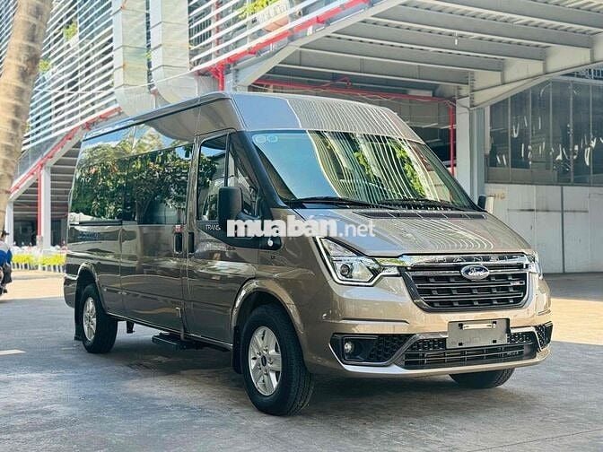 Ford Transit 2023 bảo hành hãng. vay 70%