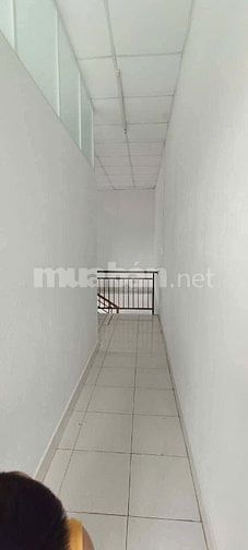 CHO THUÊ NHÀ 1 LẦU HẺM TẢI - LÃ XUÂN OAI. P TNPA. QUẬN 9