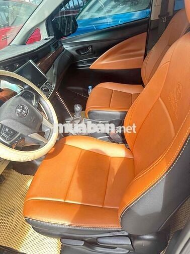 Toyota Innova 2020 - 56234 km
