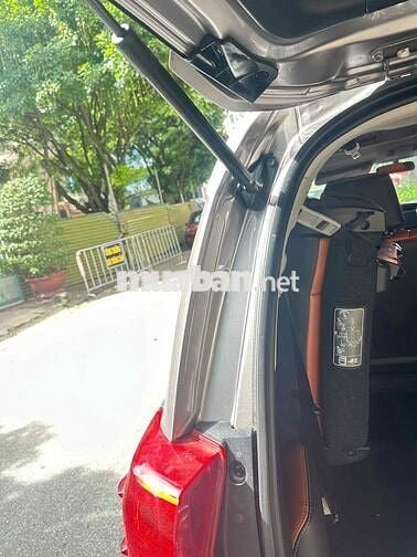 Toyota Innova 2020 - 56234 km