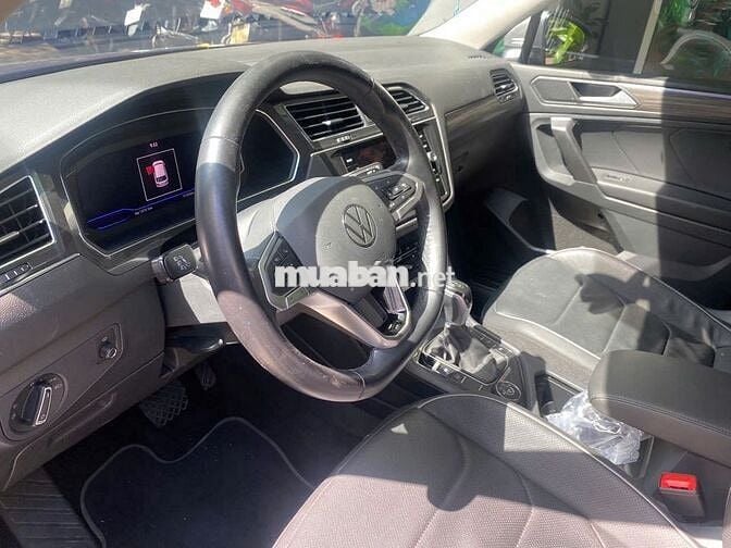 Volkswagen Tiguan 2022 Tiguan Luxury - 380000 km