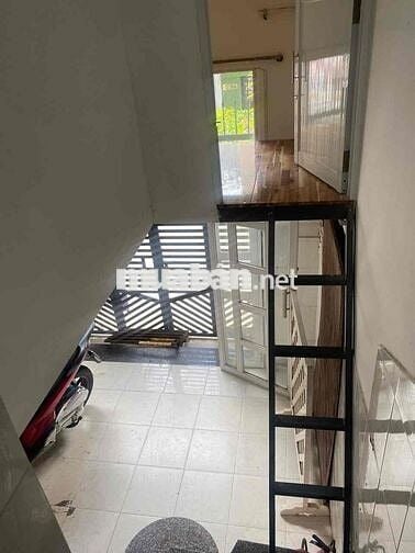 mặt bằng trệt, phòng trọ 18m2 có gác, full nội thất Phạm văn hai p5 tb
