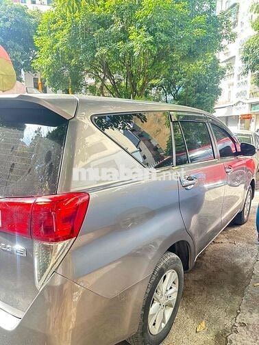 Toyota Innova 2020 - 56234 km