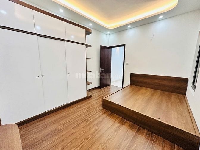 Bán nhà Nguyễn Khánh Toàn - Ngôi nhà hoa hậu vào là mê - Ô tô vào nhà 