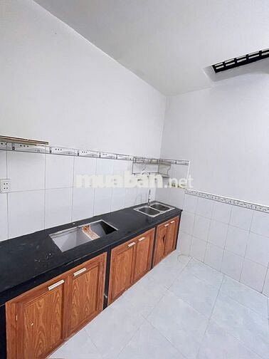 Nhà mới 3 phòng ở liền nở hậu 6m