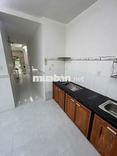 Nhà mới 3 phòng ở liền nở hậu 6m