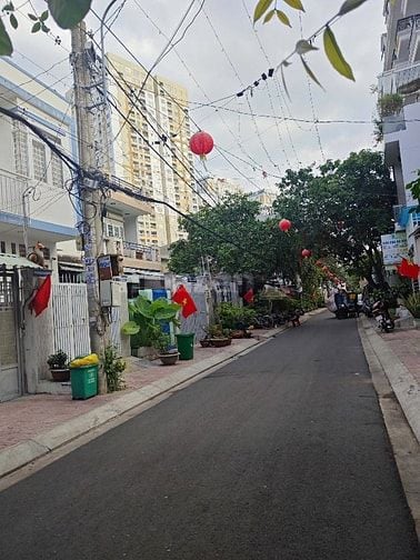 Mặt tiền đường 11 Thảo Điền 150m2 (6m*25m) SHR nhà 3 tầng khu vip Q2 