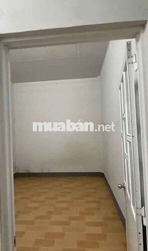 BÁN NHÀ
CẤP 4 THỔ CƯ - MẶT TIỀN SÔNG BẾN BẠ, TÂN PHÚ (CÁCH KDC TÂN PHÚ
