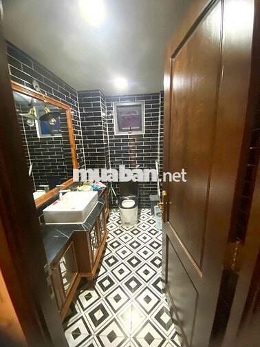 MẶT TIỀN LÊ LAI KD TỰ DO LÀM CHDV 60M2 2 LẦU