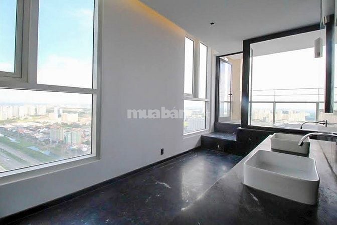 Penthouse bán hoặc cho thuê tại Thảo Điền Pearl 2 tầng sân vườn 501m2