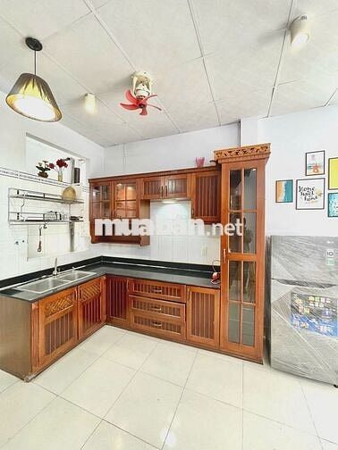 Nhà nguyên căn 50 m2 2 phòng ngủ đường Bắc Hải Quận 10