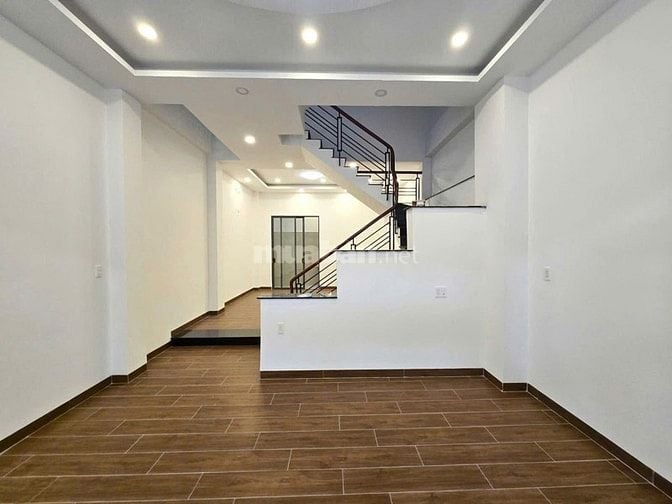HOT nhà mới xây Trường Sa P19 Q.Bình Thạnh, giá 3ty5 48m2, HXH, lh đi