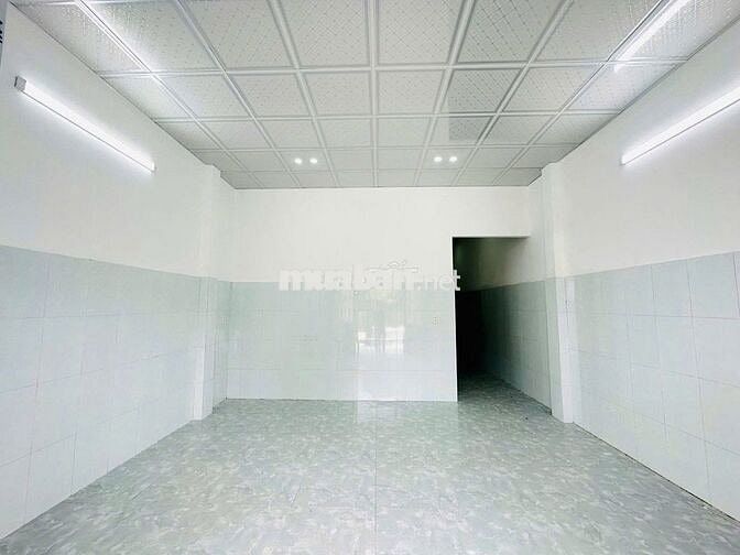 [CỰC RẺ] - Bán nhà C4 sát cầu ngã 3 Huế oto vào tận nhà, gía chỉ 3t1xx