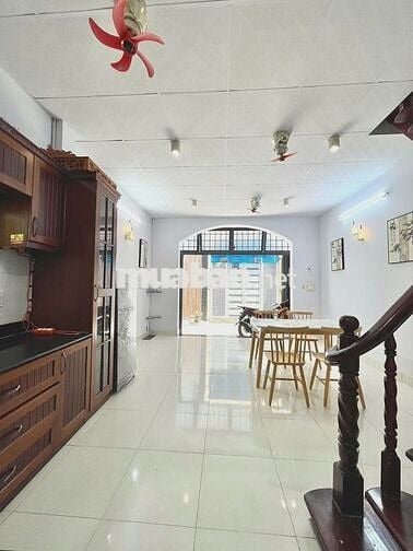 Nhà nguyên căn 50 m2 2 phòng ngủ đường Bắc Hải Quận 10